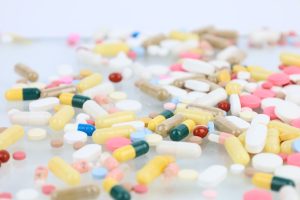 Medicamentos de alto custo: quando é possível buscar o fornecimento pela via judicial?